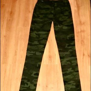 Sanctuary brand dark-green camo pants